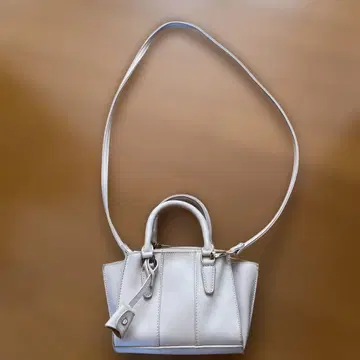 [ 미사용 새상품 ] 화이트 미니 숄더백 2WAY