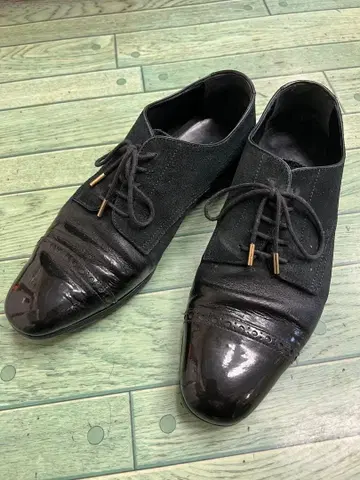 Jimmy Choo 에나멜 스웨이드 드레스 신발