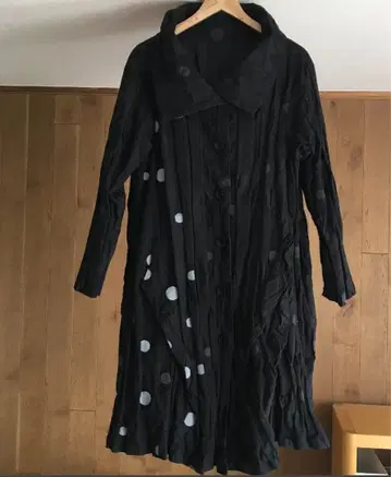 새상품급 센소유니코 Senso unico 지우() 주름 가공 코트 40