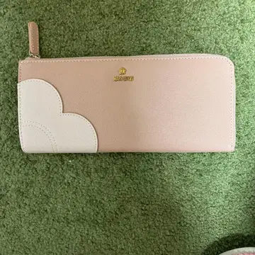 마리콴트 여권 케이스 장지갑