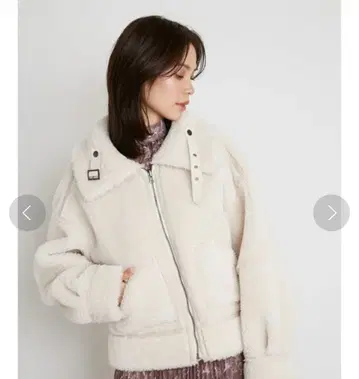 SNIDEL 리버서블 보아 봄버 자켓 아이보리 화이트