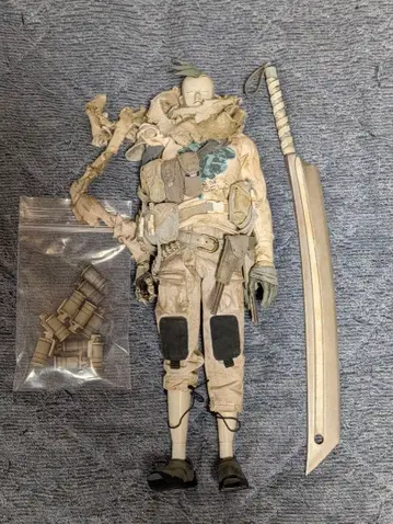 threea 1/6 FURUE INTERLOPER Ashley Wood