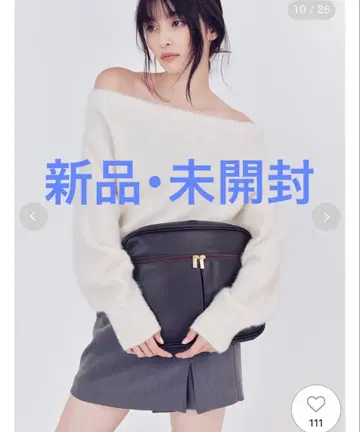 [ 미사용 새상품 ] FRAY I.D 폭스 캐시미어 오프숄더 니트탑