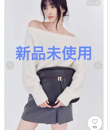 [ 미사용 새상품 ] FRAY I.D 폭스 캐시미어 오프숄더 니트탑