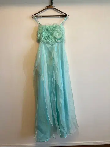 민트 그린 플라워 모티브 롱 드레스