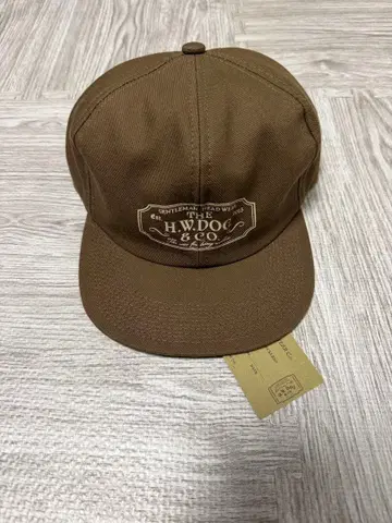 The HWDOG&CO 캡