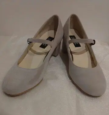 agnes b. 아네스베 스웨이드 스트랩 펌프스 23.5cm