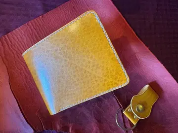 루가토 숄더 (옐로우 컬러) 2단 접이식 지갑