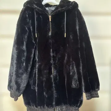 ZARA 후드 부착 블랙 퍼 자켓 XS