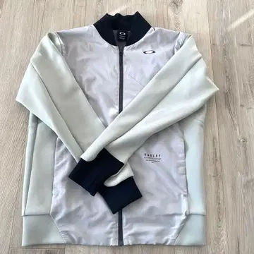 Oakley 퍼포먼스 핏 자켓 JPN L