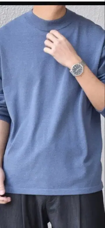 파랑 코튼 혼방 크루넥 스웨터