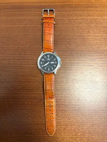 ORIENT 블랙 다이얼 가죽 손목시계