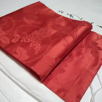 빨간색 새틴 나고야 오비 포도 무늬