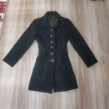 블랙 버튼 달린 롱 코트 M