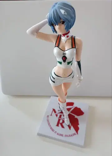 아야나미 레이 피규어