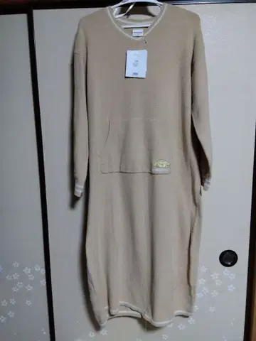 택 포함 새상품 산리오 폼폼푸딩 포근포근 니트 원피스 L 사이즈