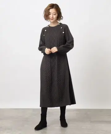 grove (그로브) 사이드 플리츠 케이블 니트 원피스