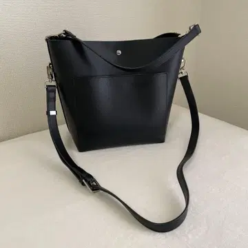 [ 새상품급 ] 블랙 숄더백 천연 가죽