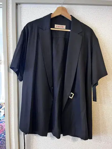 CULLNI/쿠르니 타이 로켄 셔츠 사이즈 2 블랙 반팔 셔츠