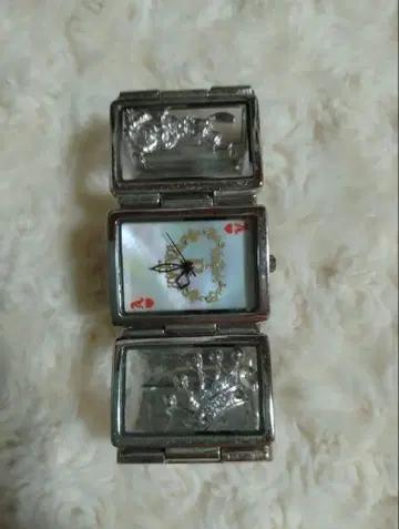 BABY 손목시계 앨리스 모티브