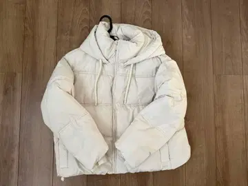 ZARA 자라 후드 부착 화이트 충전솜 다운 자켓 숏 기장 아이보리