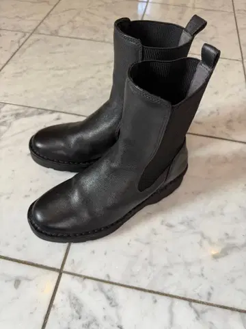 herb 블랙 가죽 사이드 고어 부츠