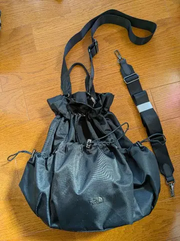 미사용 새상품 THE NORTH FACE 블랙 숄더백