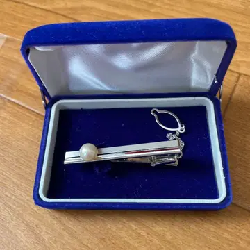 실버 펄 장식 넥타이핀