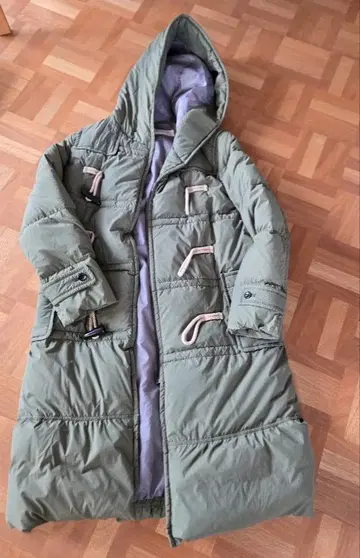 후드 부착 올리브 그린 롱 다운 자켓