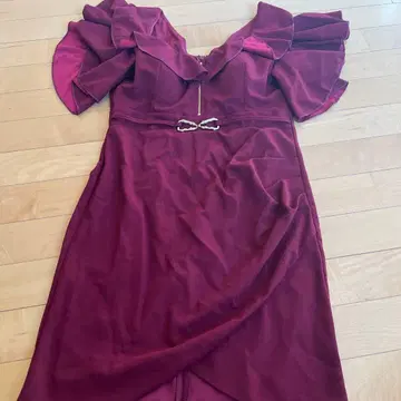 프릴 소매 와인 레드 타이트 드레스