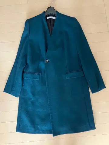 KNOTT 다크 그린 체스터 코트