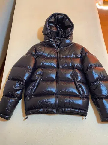 ZARA 후드 부착 다운 자켓 블랙