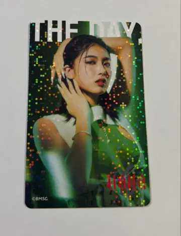 MOMOKA 모모카 바디멘테 홀로그램 트레이딩 카드 HANA