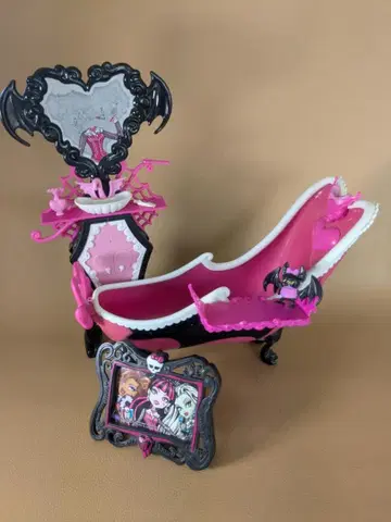 몬스터 하이 드라큘로라 파우더룸