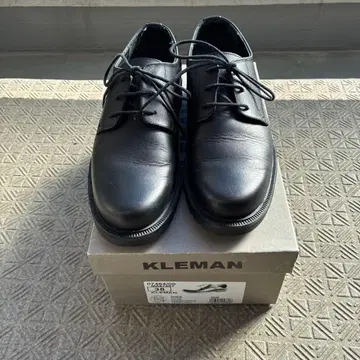 KLEMAN 블랙 가죽 로퍼