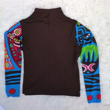 아트 프린트 하이넥 긴팔 T셔츠