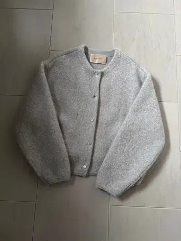 JUSGLITTY 그레이 노카라 자켓