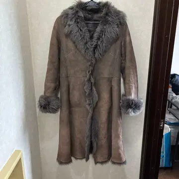 브라운 퍼 포함 양가죽 무스탕 코트 컨디션 최상