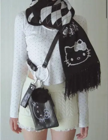 페리큐어 키티 charm pouch shoulder 블랙