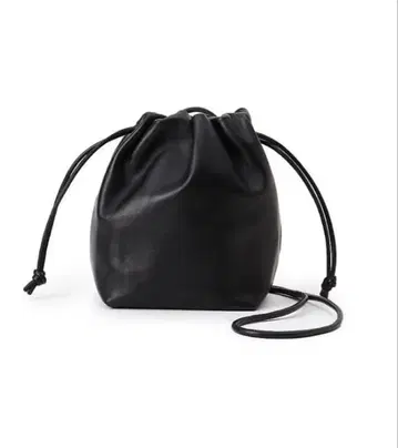 드레 스테리아 블랙 가죽 복조리형 숄더백