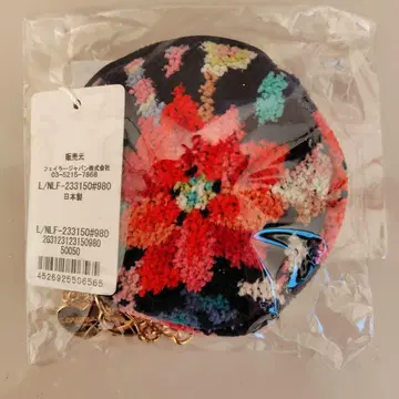 [ 미개봉 새상품 ] 페이퍼 노엘 플라워 서클 파우치