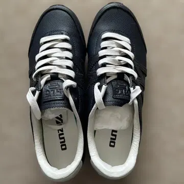 새상품 MIZUNO MLC 네이비 스니커즈