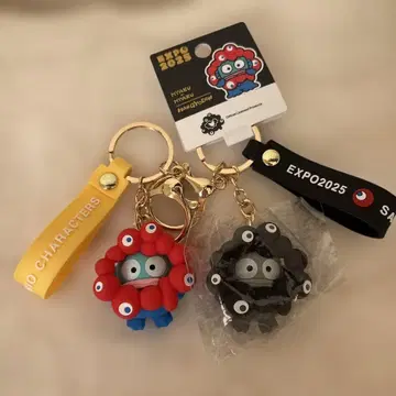 한교동 2체 키링 2025 오사카 간사이 만박 미야쿠미야쿠 블랙 산리오