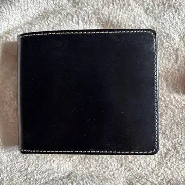 BRITISH GREEN 블랙 가죽 이단 접이식 지갑