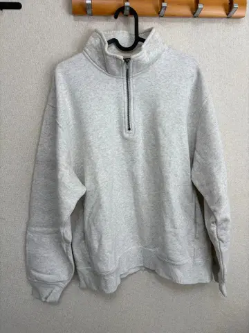 그레이 하프 지퍼 맨투맨