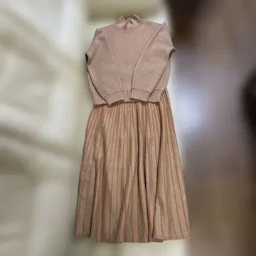 베이지 니트 셋업 스커트