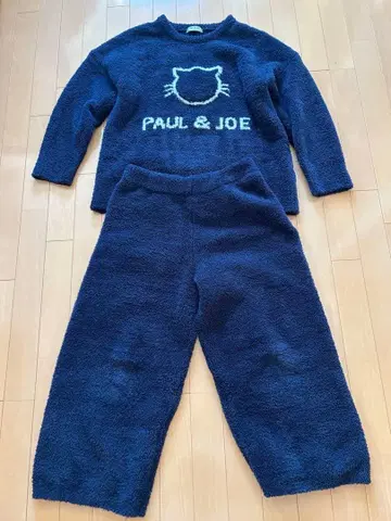 폴앤조이 룸웨어 상하의 고양이 패턴