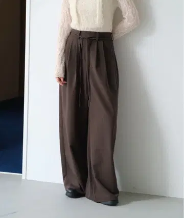 [ kastane ] 핀스트라이프 슬랙스 (무지)