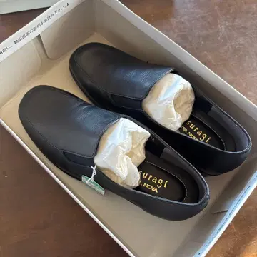 블랙 가죽 슬립온 슈즈