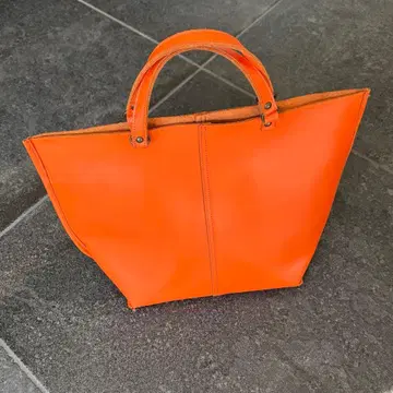 [ 16일까지 ] * 소가죽 토트백 *